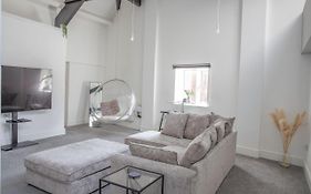 #5 Grimston St Apartment Near Hull New Theatre And Connexin Live